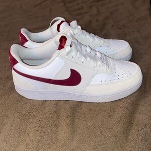 Nike Court Low Vision